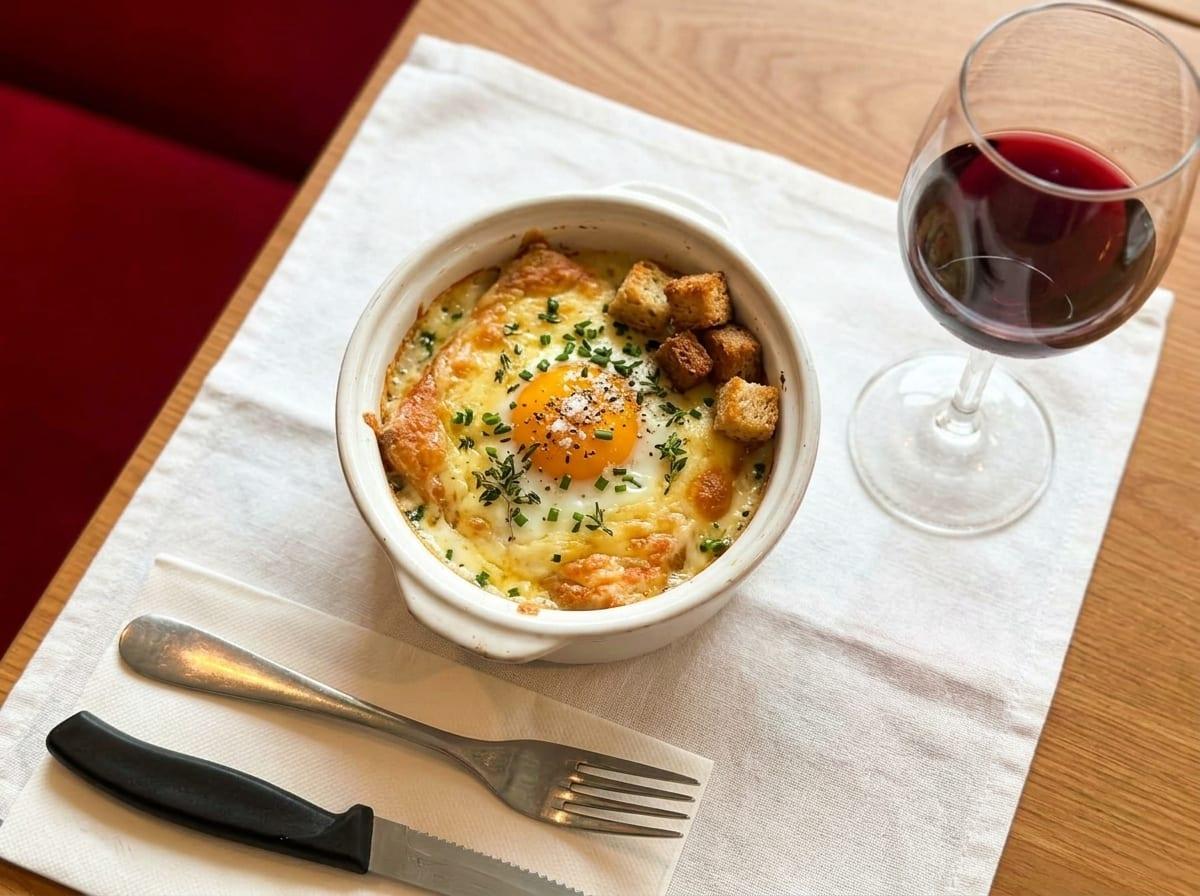 Œuf cocotte du Bouchon au Maroilles